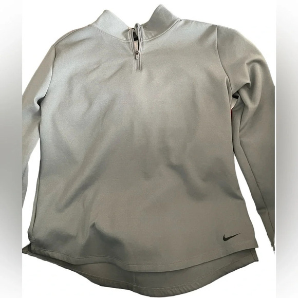 Nike Therma-Fit top, size Medium - Picture 1 of 3
